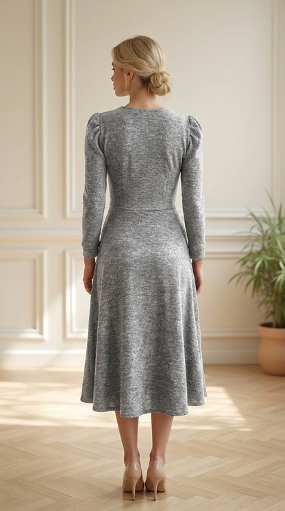 Vestido Angora Plomo modelo espalda